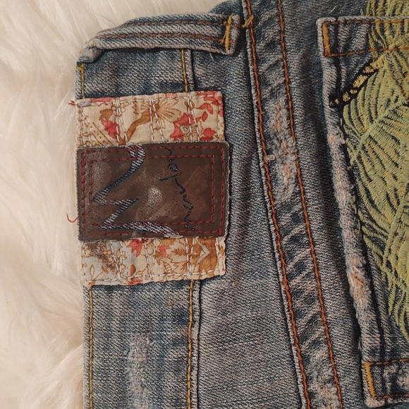Marlow | Vintage Embroidered Jeans - Picture 4 of 6